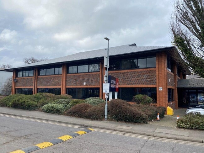 More details for 2-3 Wintersells Rd, Byfleet - Office to Rent