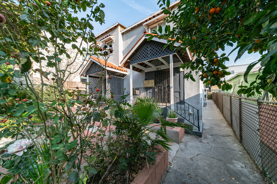 128 N Alvarado St, Los Angeles, CA for sale - Building Photo - Image 1 of 1