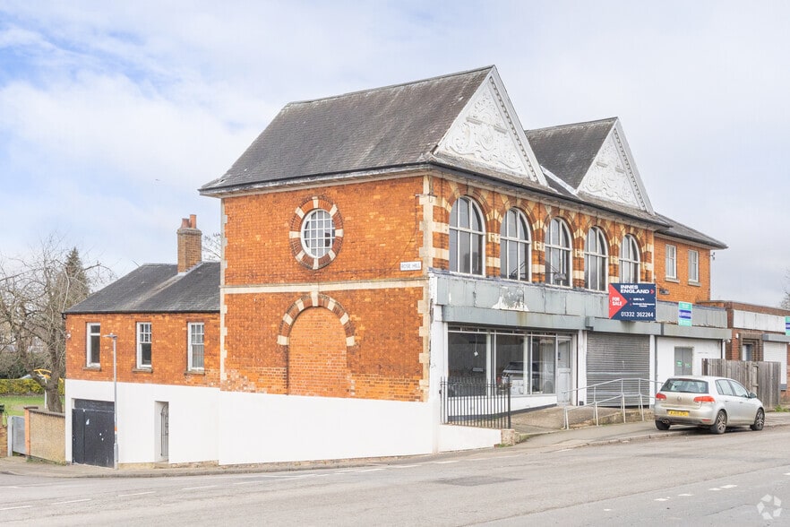 6-10 Wellingborough Rd, Finedon to rent - Building Photo - Image 2 of 3