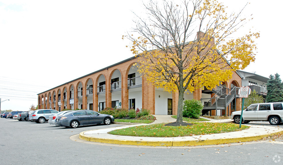 1101 N Point Blvd, Baltimore, MD for rent - Building Photo - Image 3 of 4