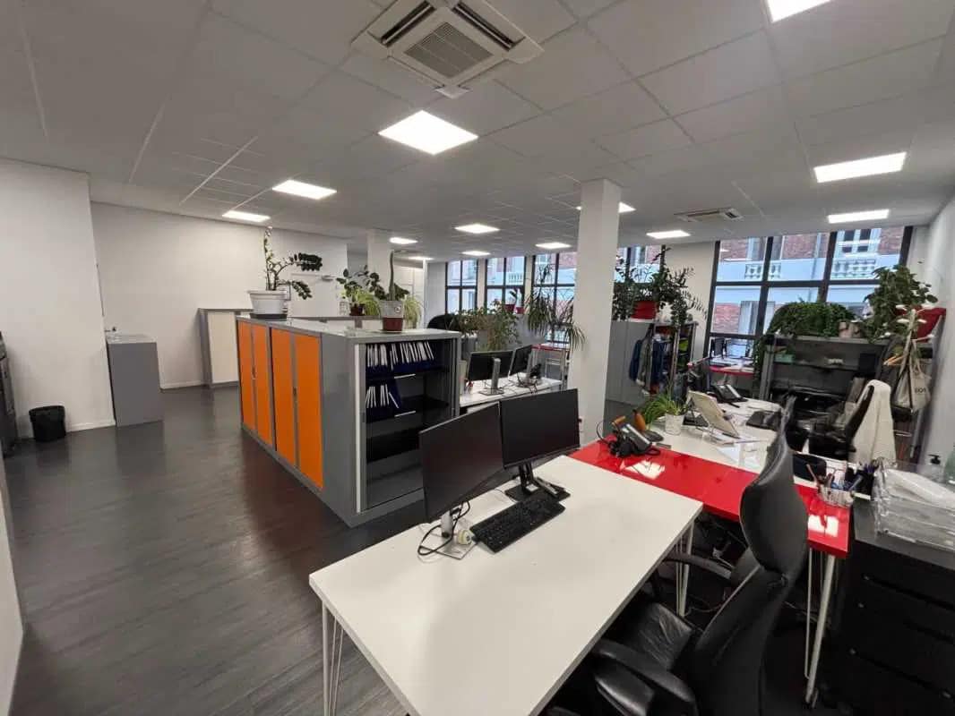 Office in Saint-Denis to rent Interior Photo- Image 1 of 7