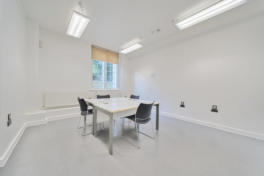 29 Peckham Rd, London to rent - Building Photo - Image 3 of 12