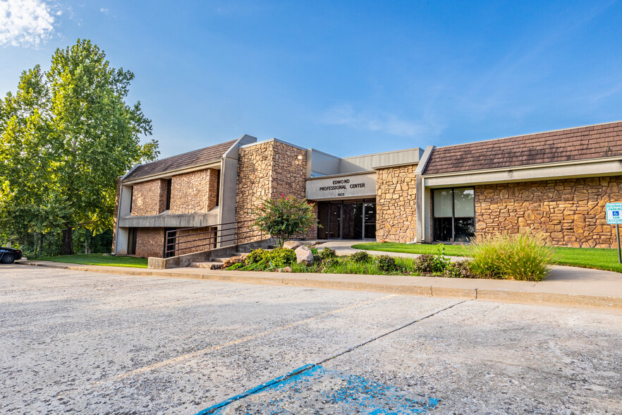 1603 E 19th St, Edmond, OK for rent - Building Photo - Image 1 of 11