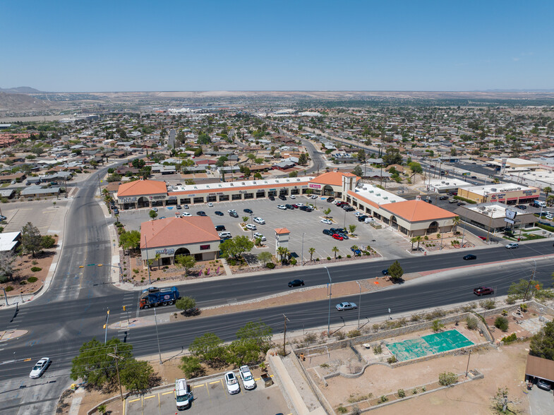 5857 N Mesa St, El Paso, TX for rent - Building Photo - Image 2 of 6