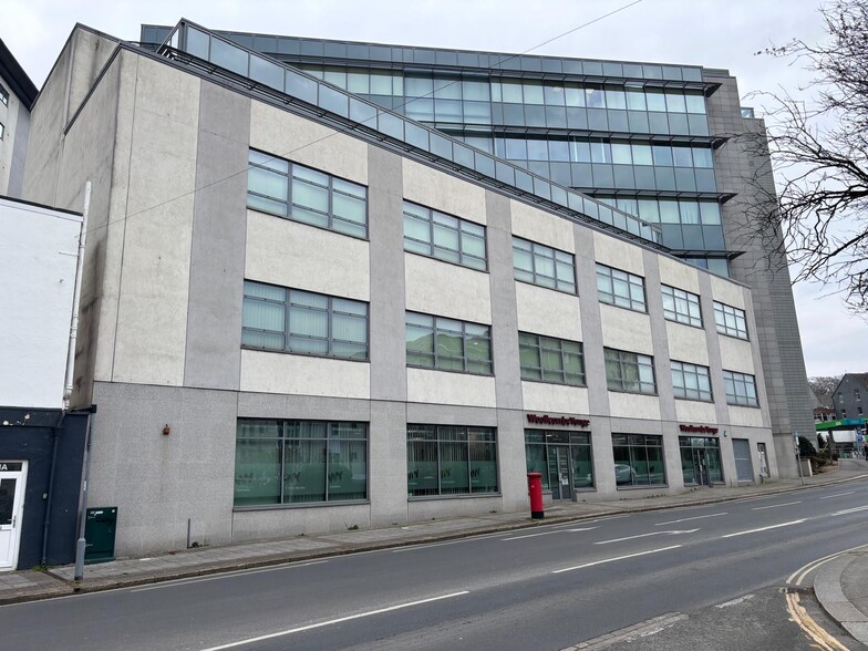 64 Exeter St, Plymouth to rent - Building Photo - Image 2 of 3