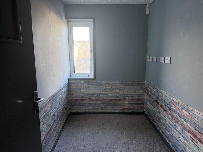 More details for 62 Muirs, Kinross - Office for Sale