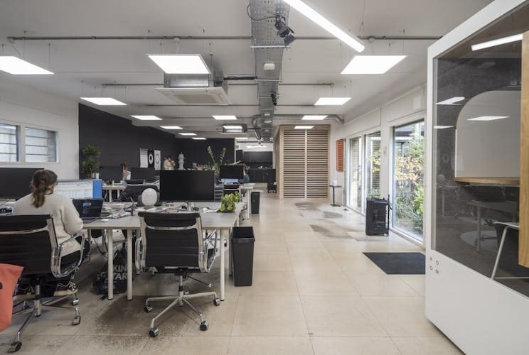 Chobham Rd, Woking for sale - Interior Photo - Image 2 of 5