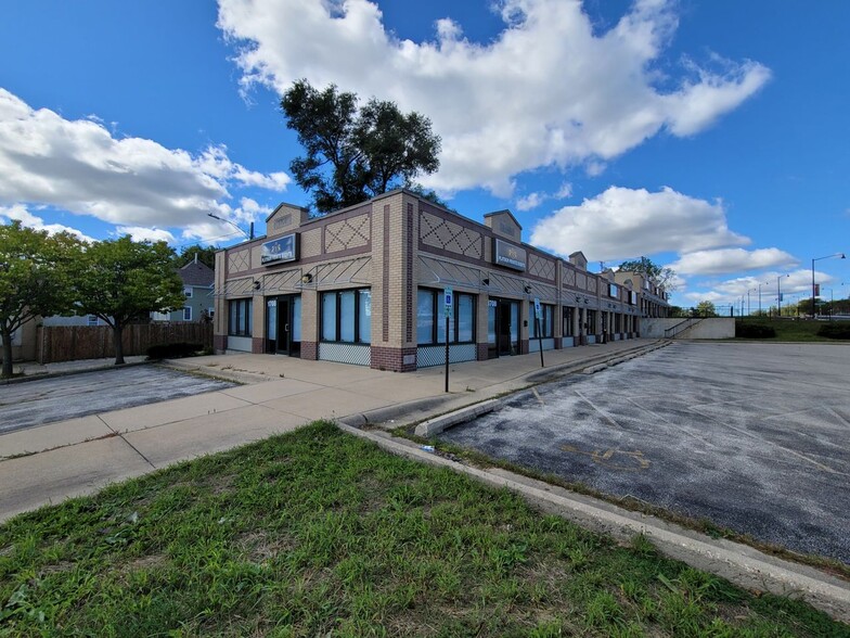 1708 W State St, Rockford, IL for sale - Building Photo - Image 1 of 1