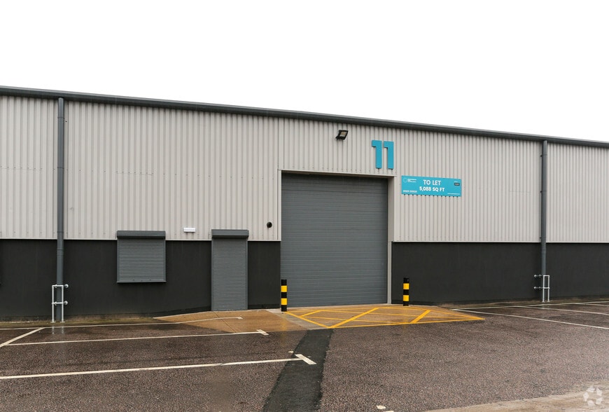 Meadowbrook Park, Sheffield to rent - Building Photo - Image 3 of 9