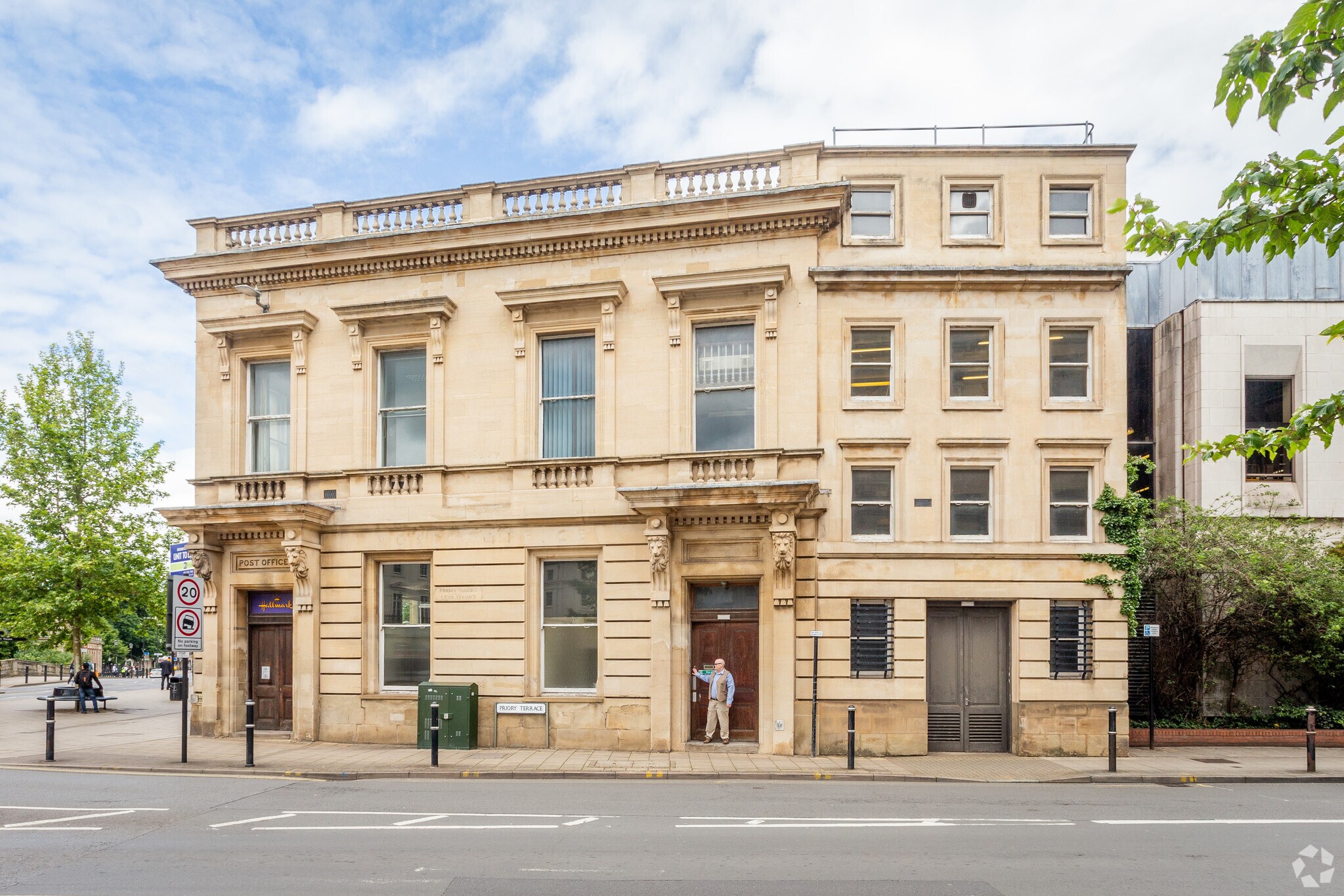 The Parade, Leamington Spa for sale Primary Photo- Image 1 of 1
