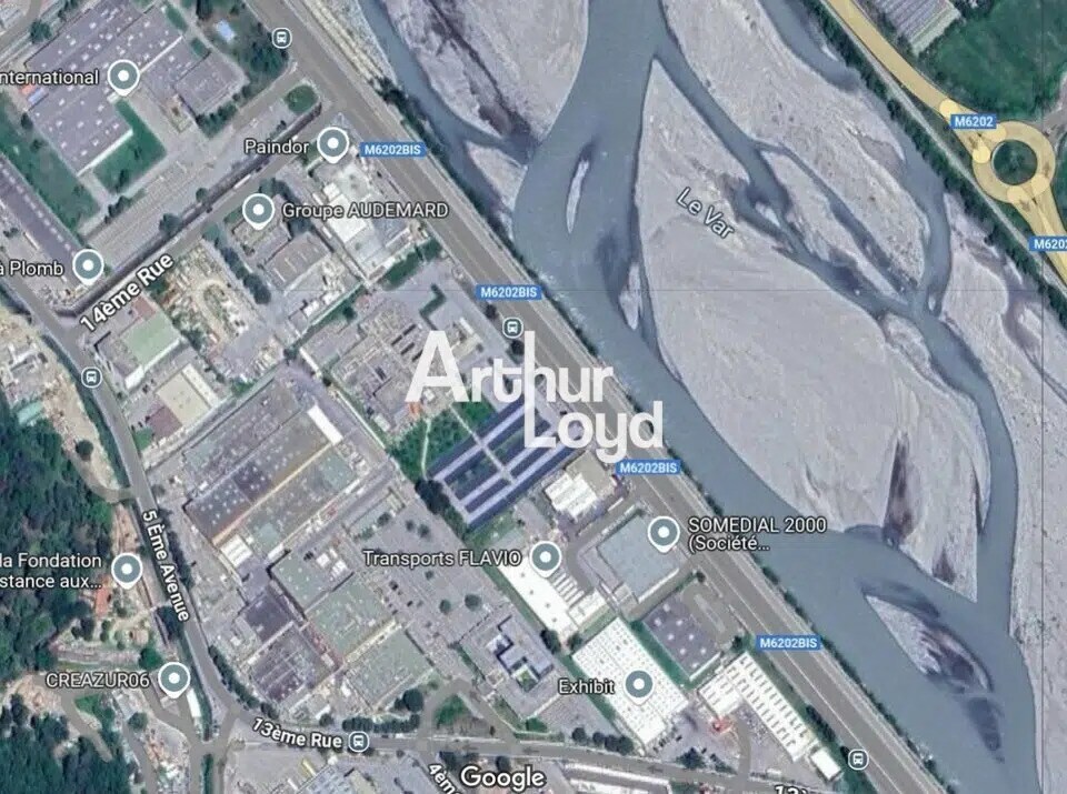 Land in Carros to rent Building Photo- Image 1 of 3