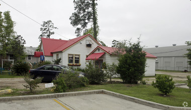 544 Girod St, Mandeville, LA for sale Primary Photo- Image 1 of 1