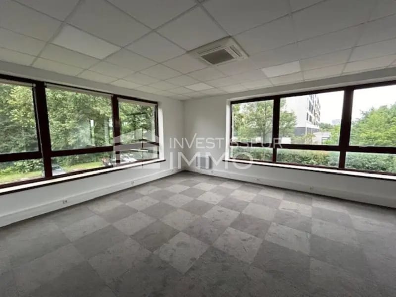 Office in Champs-sur-Marne to rent Interior Photo- Image 1 of 11