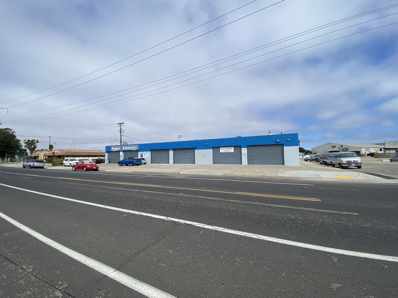 807-811 E Chestnut Ave, Lompoc, CA for rent - Building Photo - Image 1 of 11