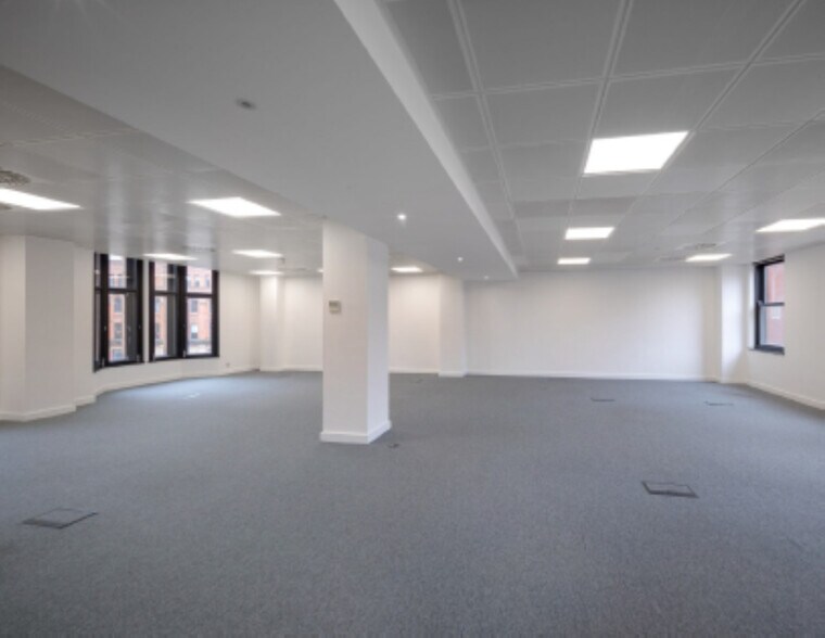 15 Oxford Ct, Manchester to rent - Building Photo - Image 3 of 3
