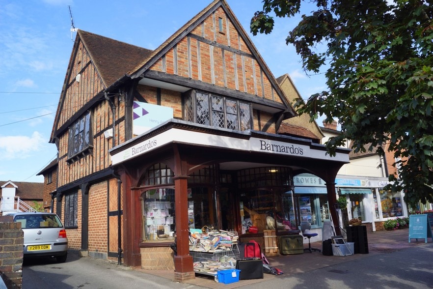 81 High St, Cranleigh for sale - Primary Photo - Image 1 of 1