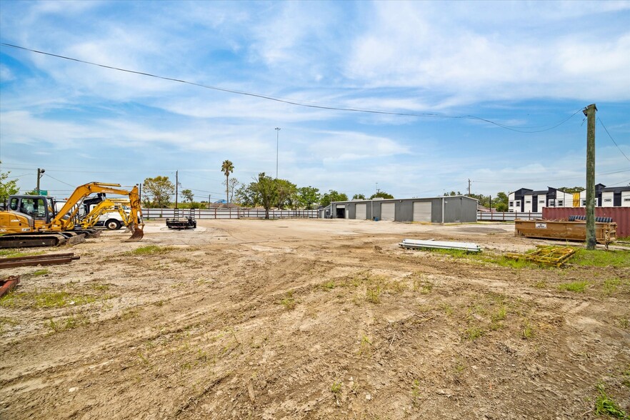 8403 Bassett St, Houston, TX for sale - Building Photo - Image 3 of 13