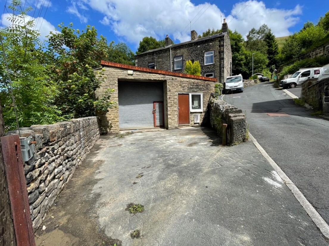 Knowlwood Rd, Todmorden for sale Primary Photo- Image 1 of 1