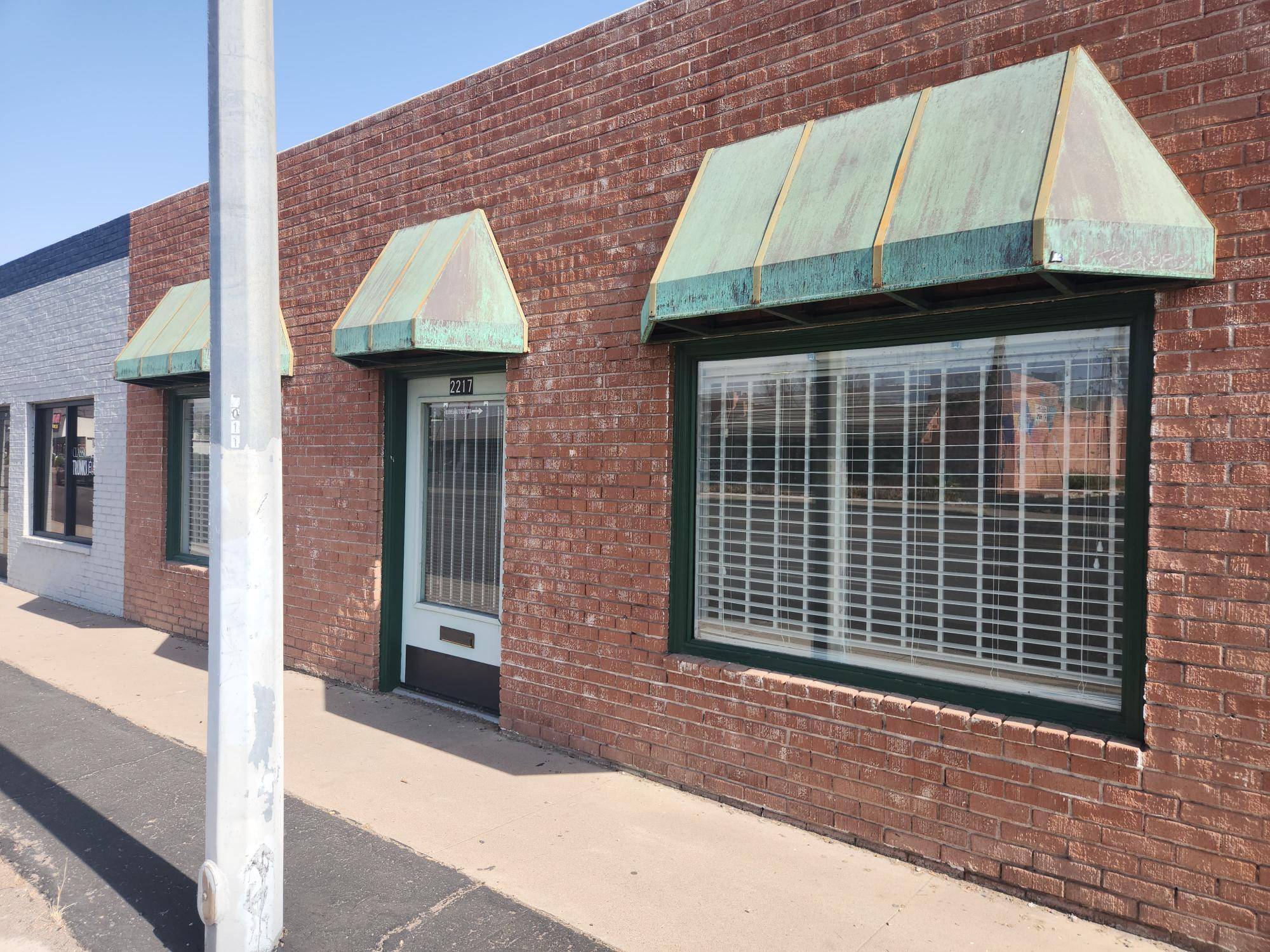 2217 E Indian School Rd, Phoenix, AZ to rent Building Photo- Image 1 of 5