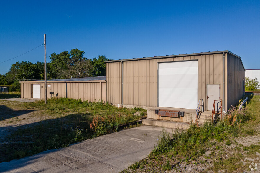 431 E North St, Fostoria, OH for rent - Building Photo - Image 2 of 5