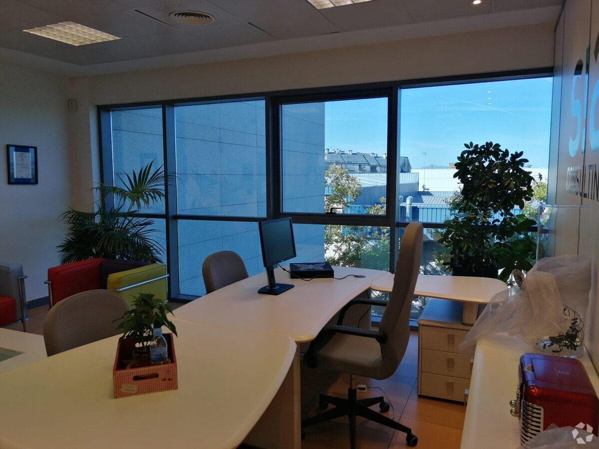 Avenida de Pirineos, 7, San Sebastián de los Reyes, MAD 28703 - Unit Módulo 1-2-3 - - Interior Photo - Image 1 of 13