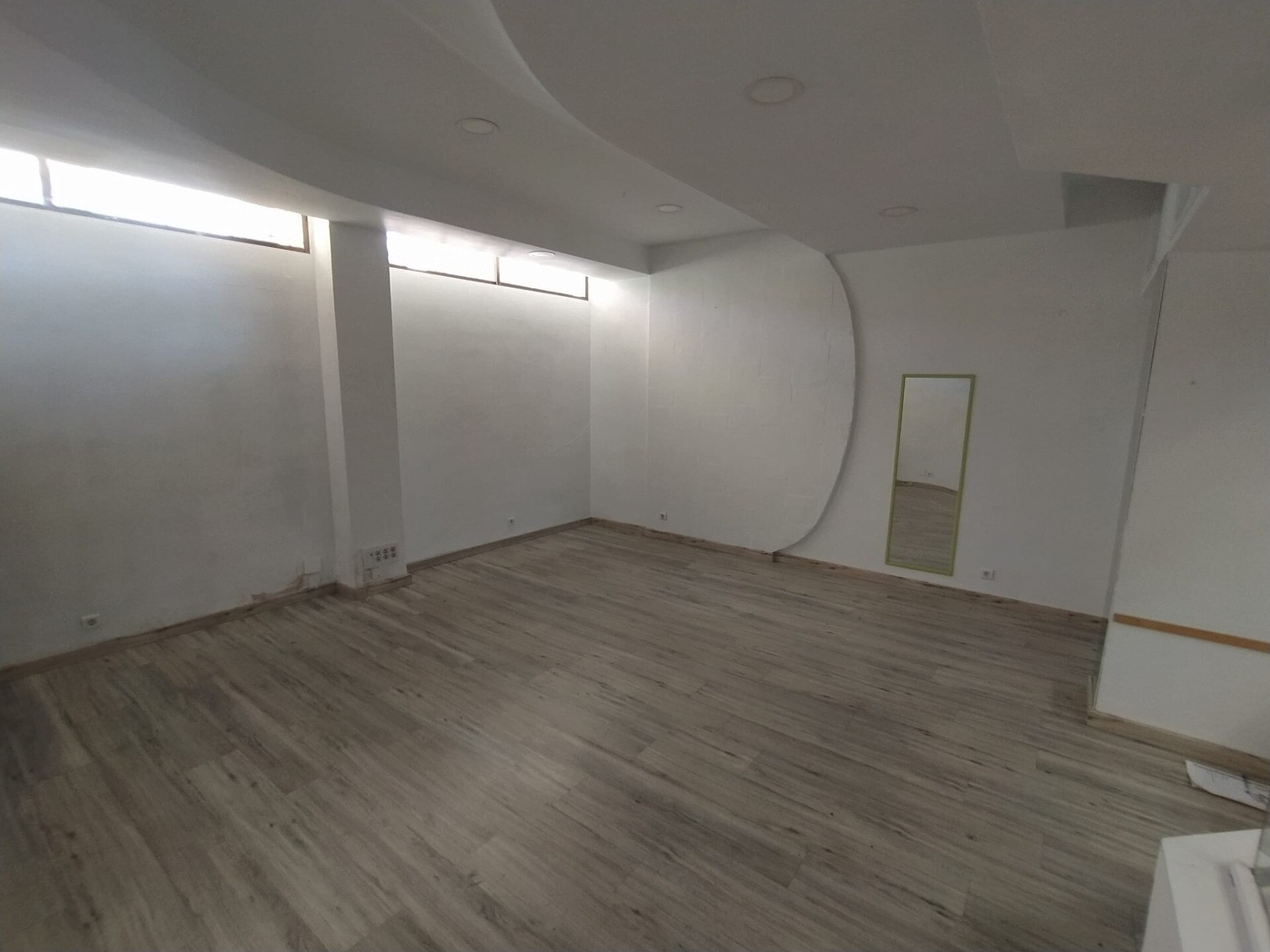 Retail in Cáceres, Cáceres to rent Building Photo- Image 1 of 4