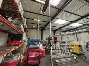 Light Industrial in Vénissieux for sale Interior Photo- Image 1 of 9