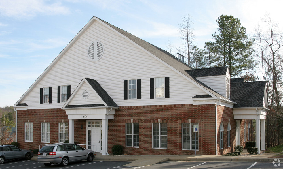 101 Market St, Chapel Hill, NC for rent - Building Photo - Image 2 of 3