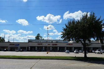 3702 Cypress Creek Pkwy, Houston, TX for rent Building Photo- Image 1 of 5