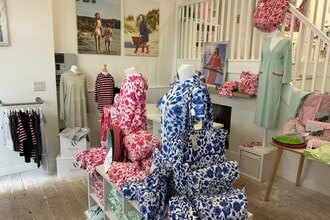 55 Fore St, Salcombe to rent Interior Photo- Image 2 of 14