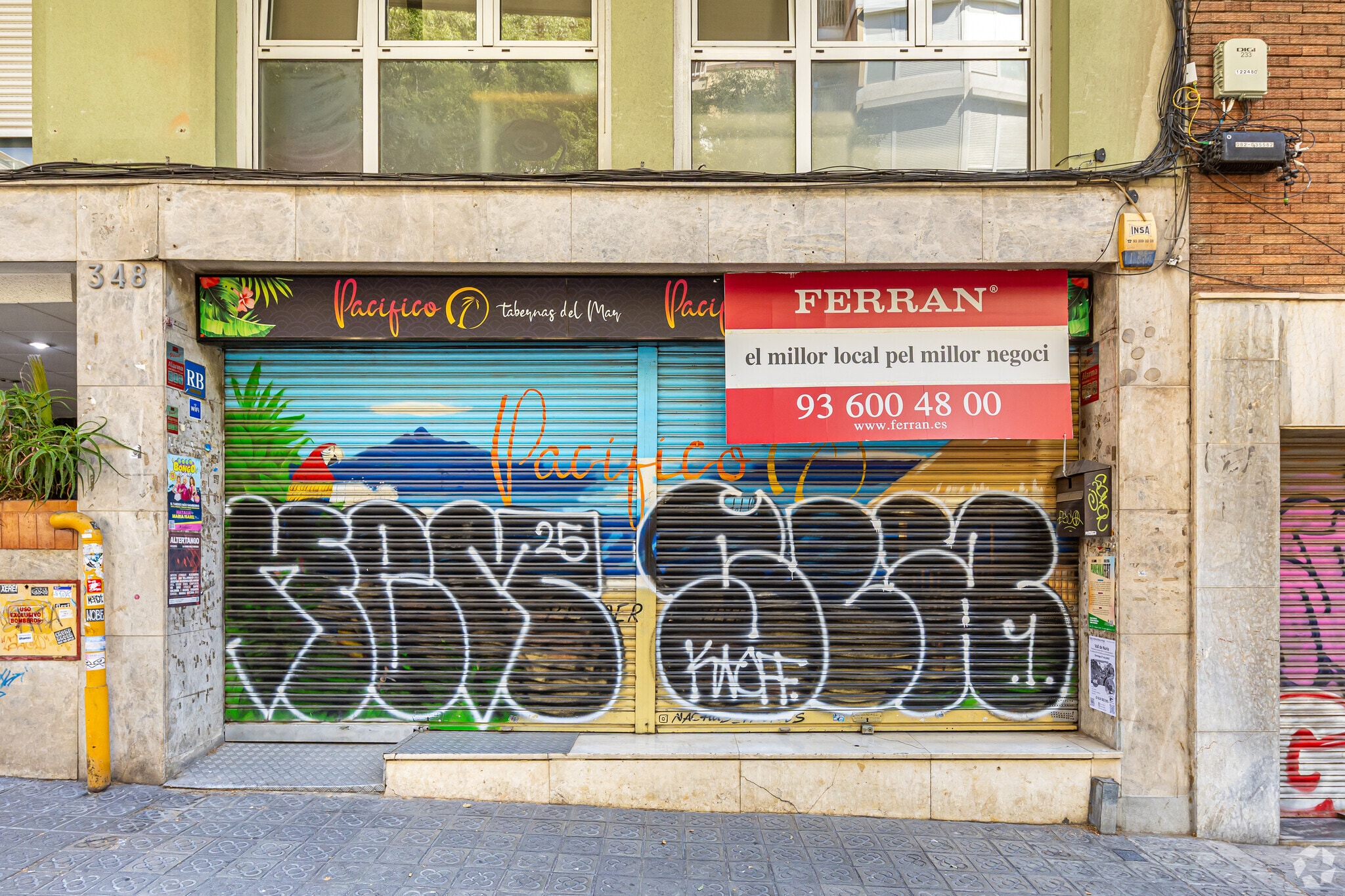Retail in Barcelona, Barcelona to rent Building Photo- Image 1 of 2