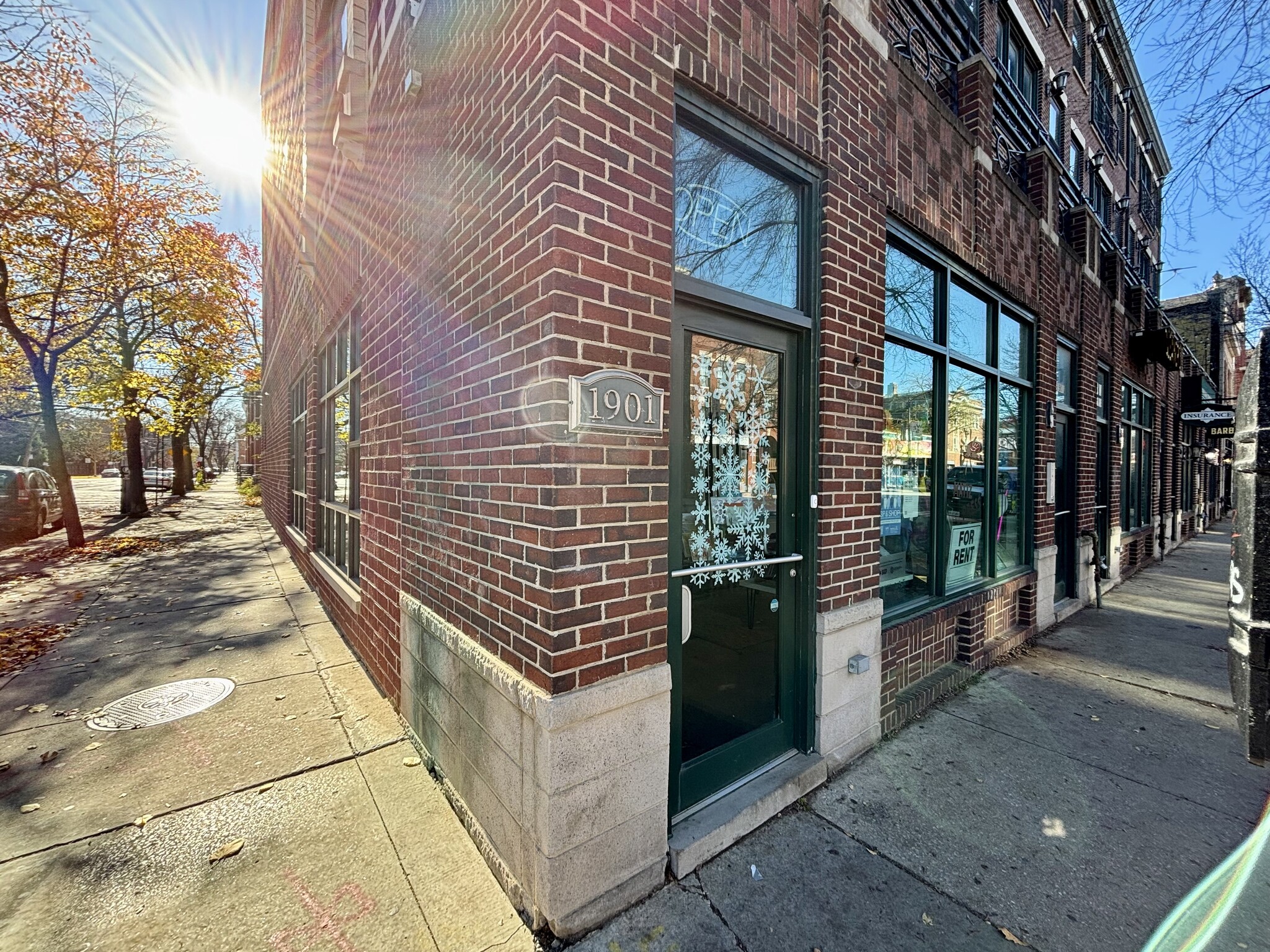 1901 W Chicago Ave, Chicago, IL for rent Building Photo- Image 1 of 17