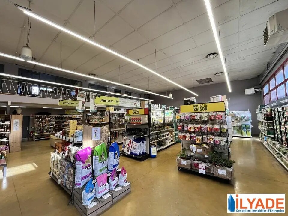 Vente Commerce 1 752 m² - Photo 1