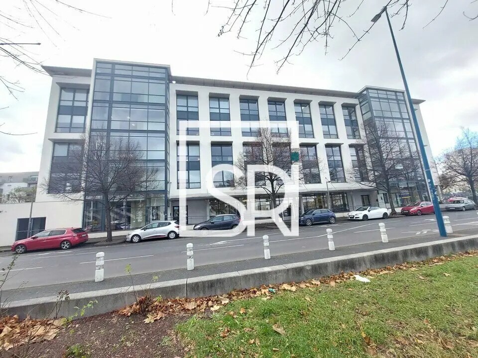 Location Bureaux 122 m² - Photo 1