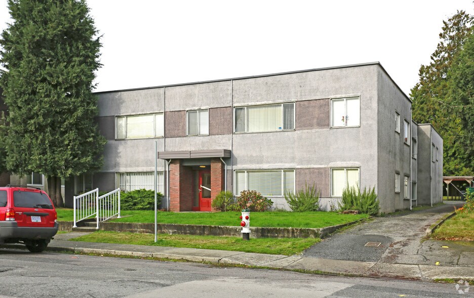 6721 Dow Av, Burnaby, BC for sale - Primary Photo - Image 1 of 4