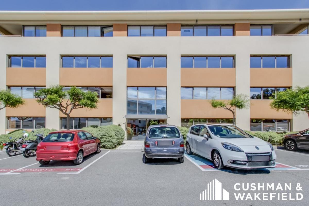 515 Avenue De La Tramontane, La Ciotat to rent Building Photo- Image 1 of 14