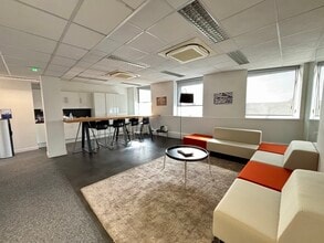 88 Avenue Du Général Leclerc, Boulogne-Billancourt to rent Interior Photo- Image 2 of 5