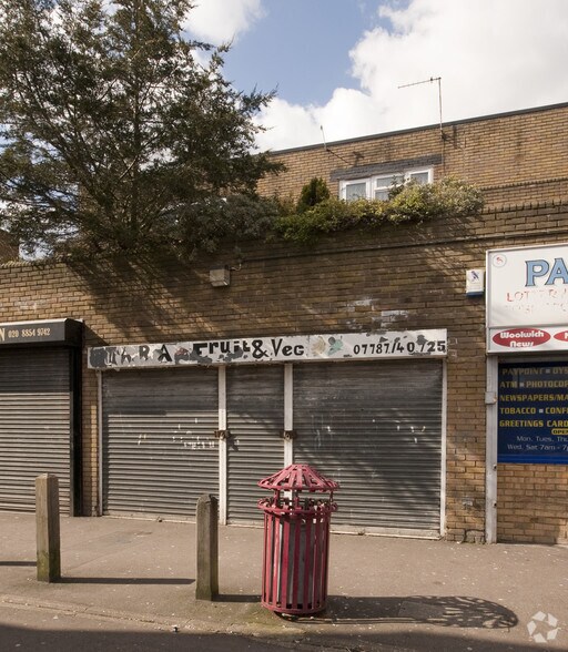 6 Leslie Smith Sq, London for sale - Primary Photo - Image 1 of 1