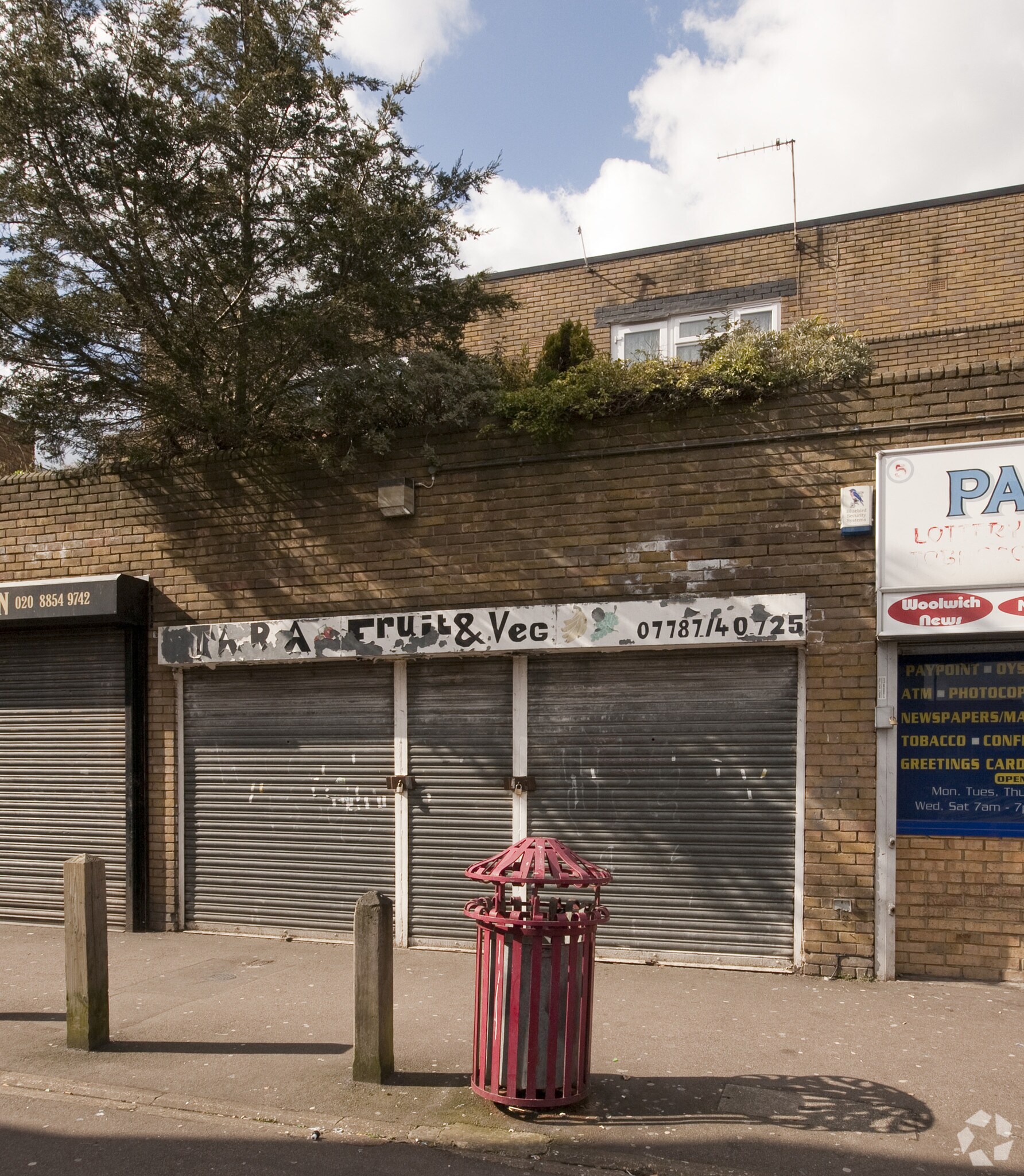 6 Leslie Smith Sq, London for sale Primary Photo- Image 1 of 1