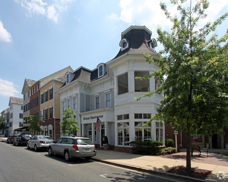 333 Main St, Gaithersburg, MD for rent - Primary Photo - Image 1 of 14