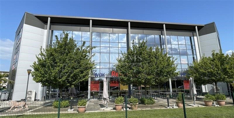 17 Rue De Rome, Montévrain to rent Building Photo- Image 1 of 13