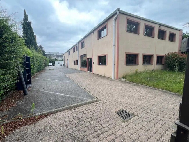 Vente Bureaux 647 m²