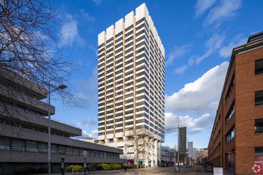 60-72 Upper Ground, London for sale - Primary Photo - Image 1 of 1