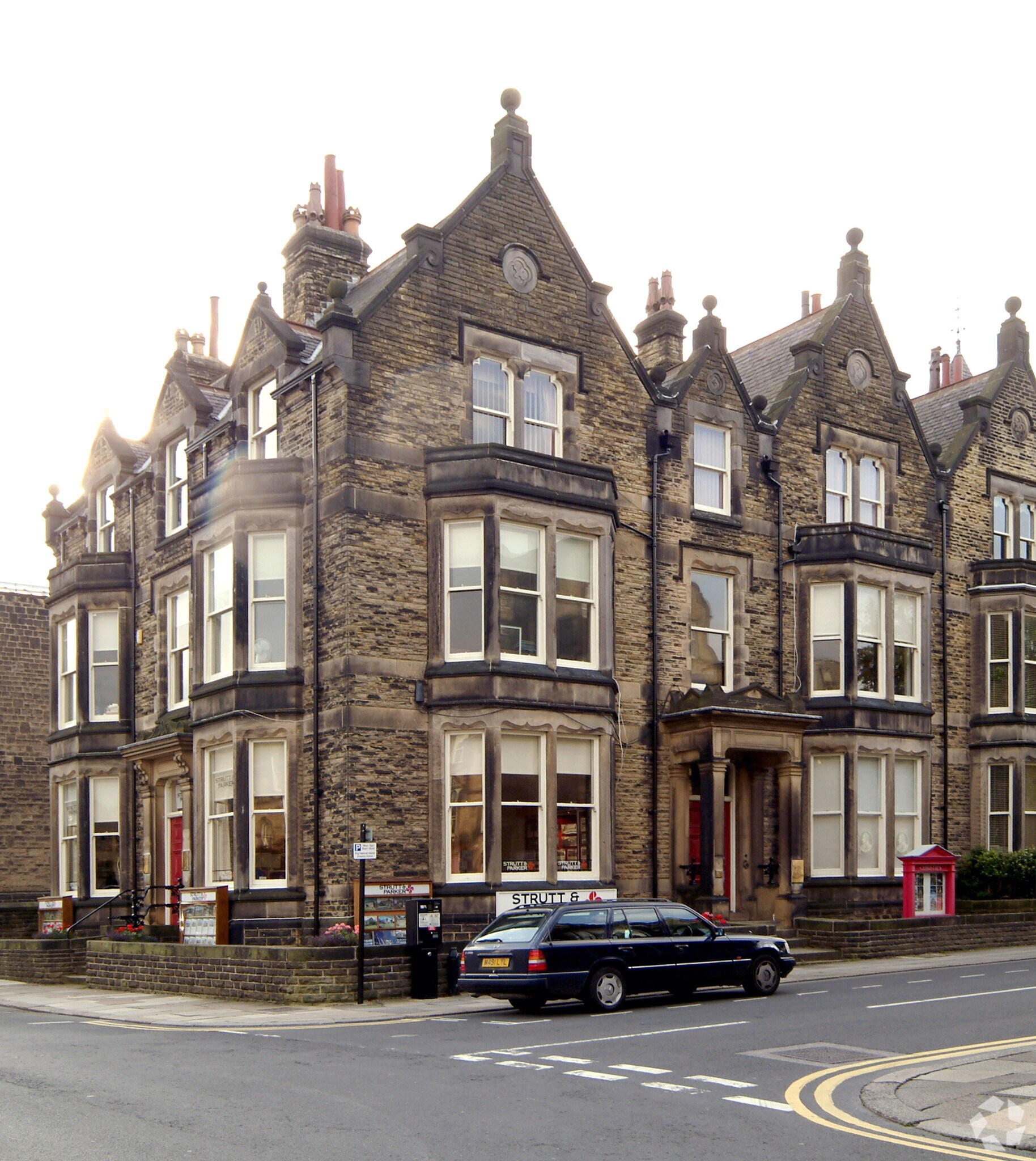 13 Princes Sq, Harrogate for sale Primary Photo- Image 1 of 1