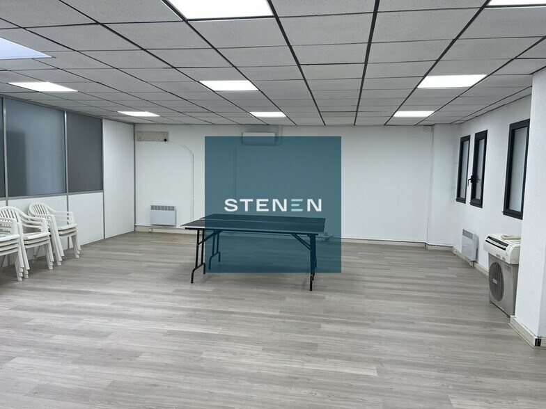 Office in Marseille to rent - Building Photo - Image 3 of 5