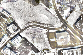 1670 N Service Rd E, Oakville, ON - AERIAL  map view