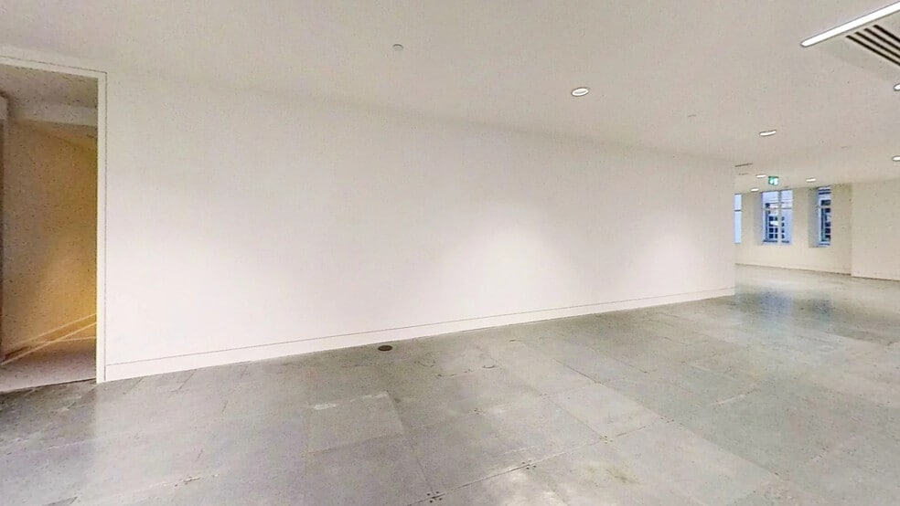 1 Vine St, London to rent - Matterport 3D Scan - Image 2 of 56