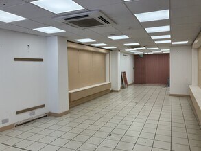 52 High St, Kings Lynn to rent Lobby- Image 2 of 2