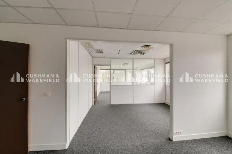 Office in Bièvres to rent - Interior Photo - Image 2 of 14