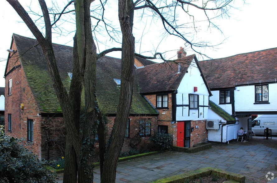 Denmark St, Wokingham to rent - Building Photo - Image 3 of 4